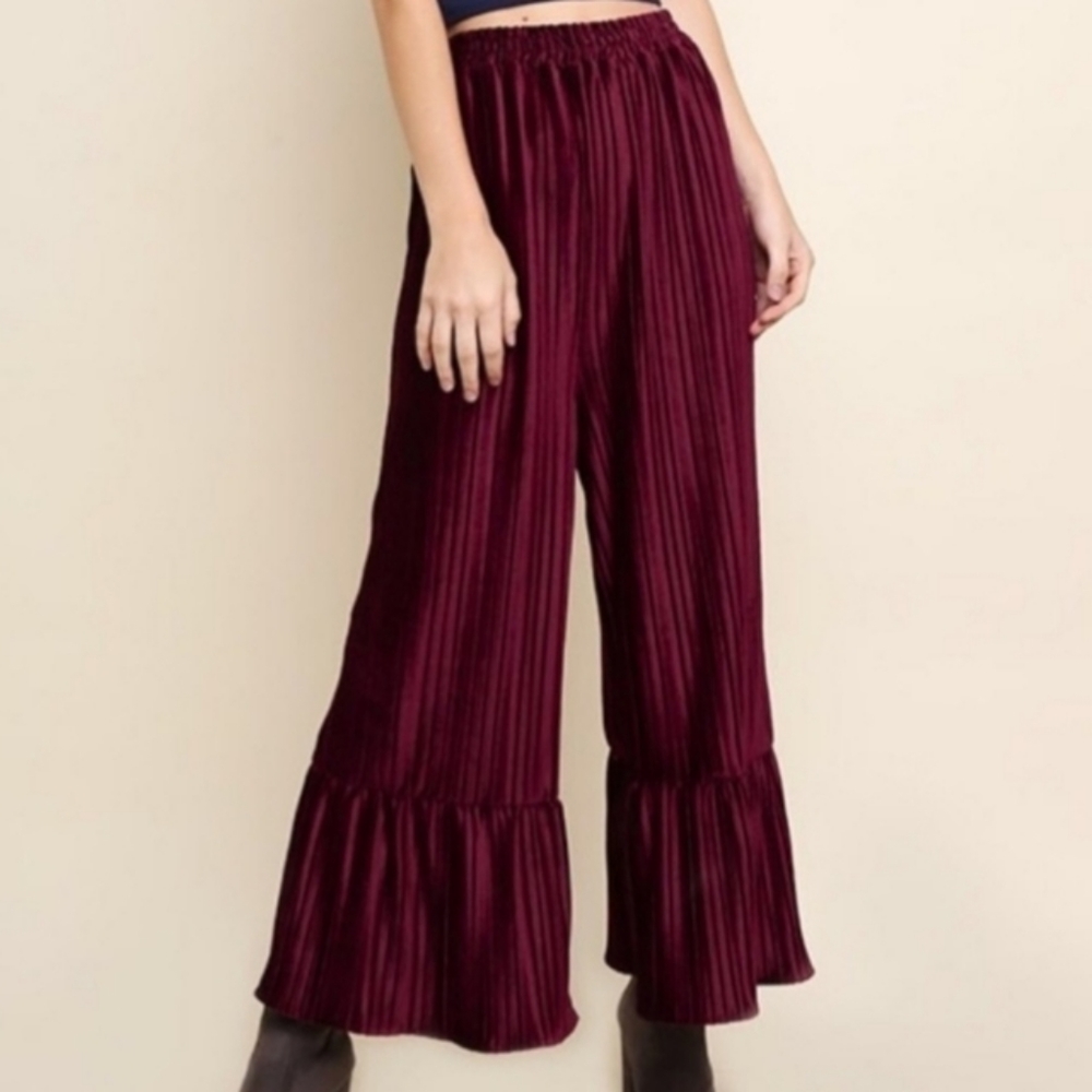 Umgee Soft Velvet Burgundy/Maroon Wide Leg Cropped Ruffled Bottom Pants Size S